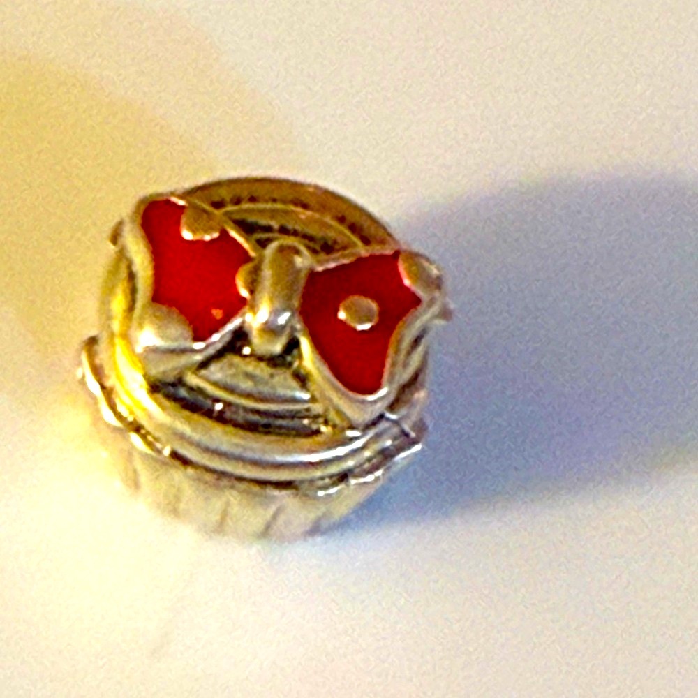 Pandora Disney Minnie’s Cupcake Charm